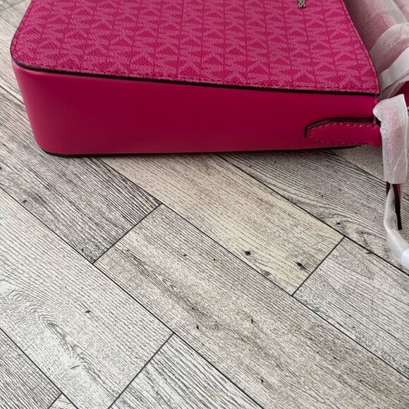 Michael Kors Jet Set Signature Logo Messenger Bag NWT - Picture 10 of 13